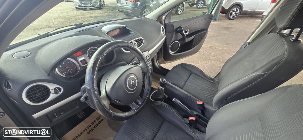 Renault Clio Sport Tourer - 12