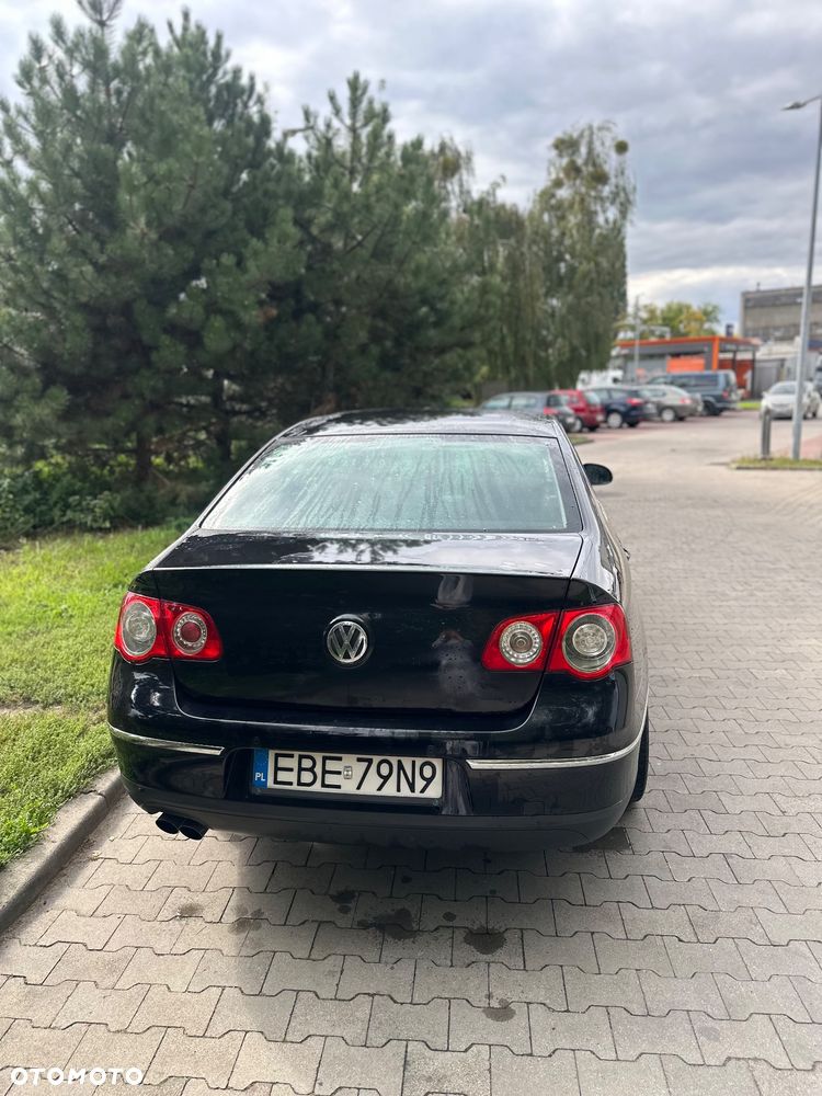 Volkswagen Passat 2.0 TDI Comfortline DSG - 9