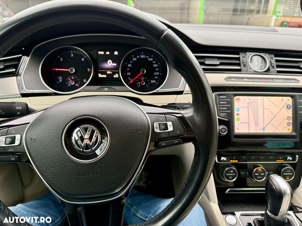 Volkswagen Passat Variant 2.0 TDI SCR DSG BlueMotion Highline - 8