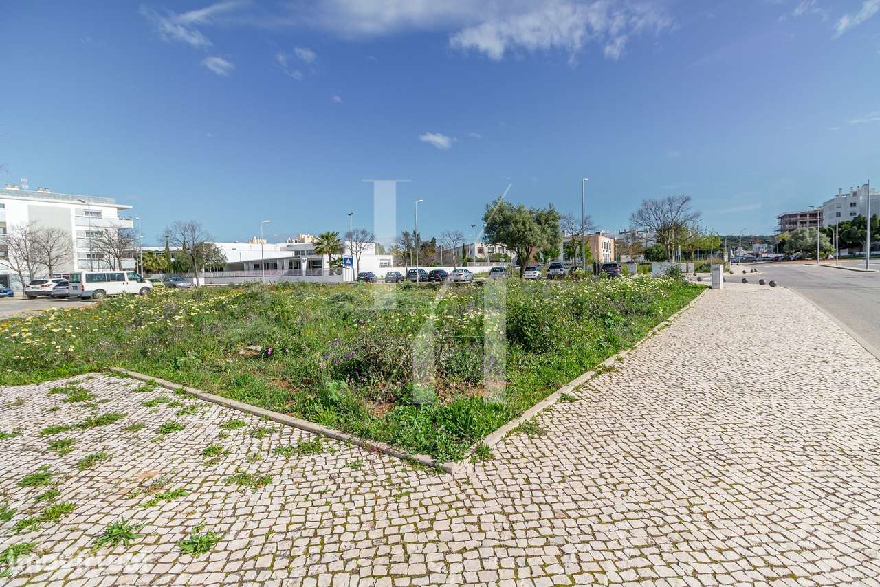 Terreno urbano para construção de 8 apartamentos T3 em S. Clemente, Lo - Grande imagem: 5/7