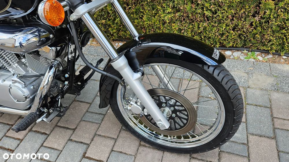 Suzuki Intruder - 24