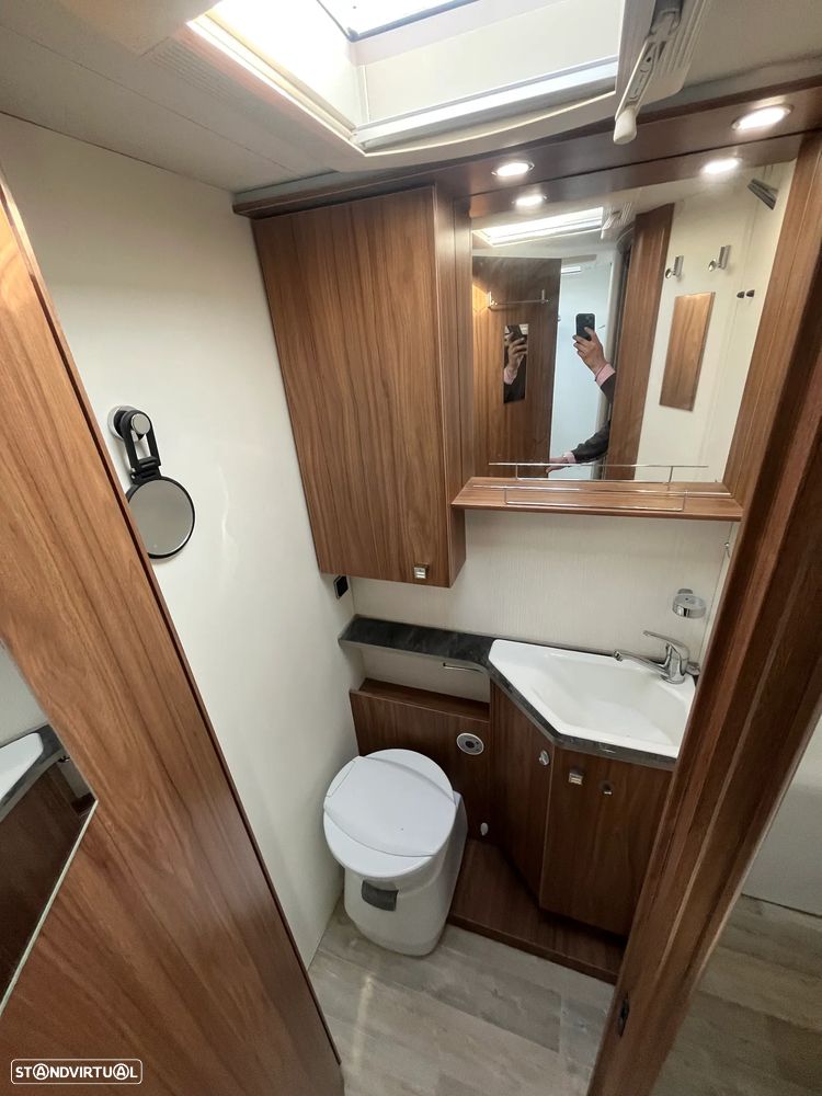 Pilote Essential 746 - 19