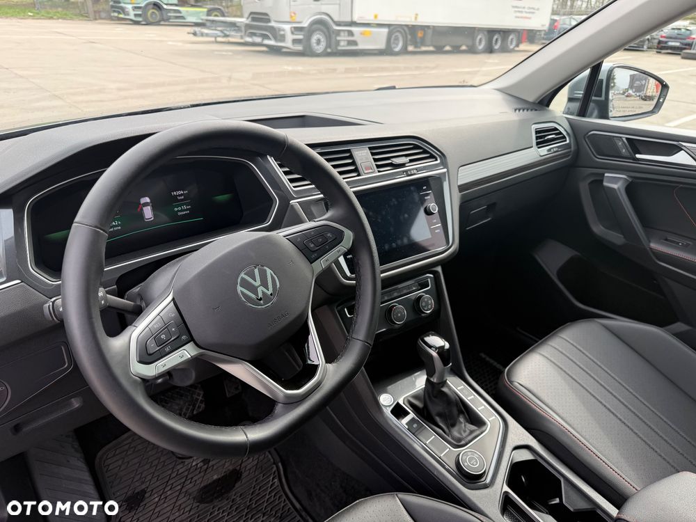 Volkswagen Tiguan Allspace 2.0 TSI 4Mot Life DSG - 18