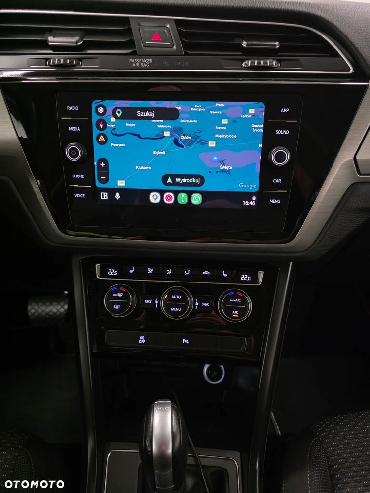 Volkswagen Touran - 9