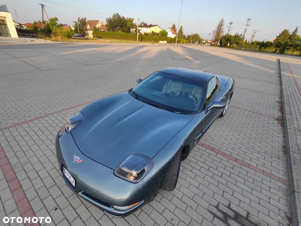 Chevrolet Corvette - 8