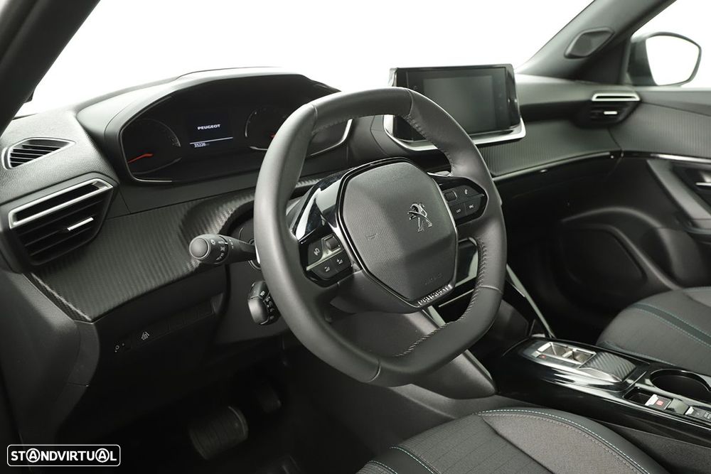 Peugeot 2008 1.2 PureTech Allure EAT8 - 7