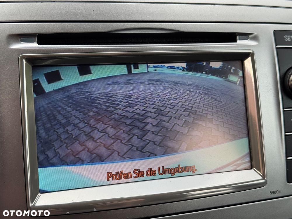 Toyota Avensis Touring Sports 1.8 Business Edition - 32