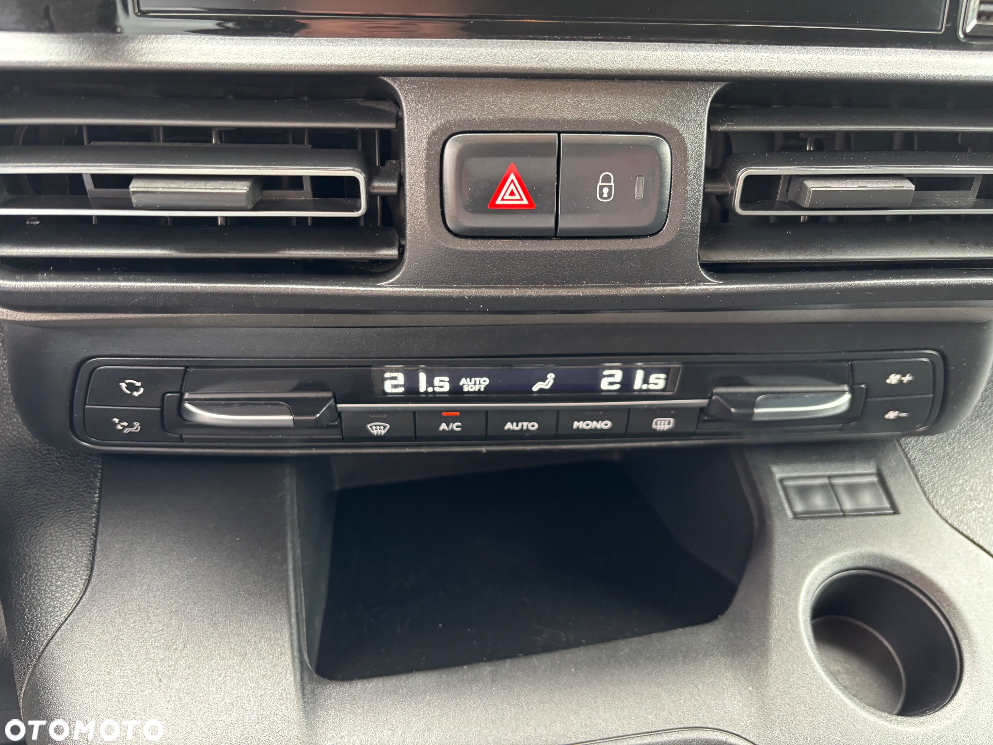 Peugeot Rifter 1.5 BlueHDI Active Pack S&S - 20