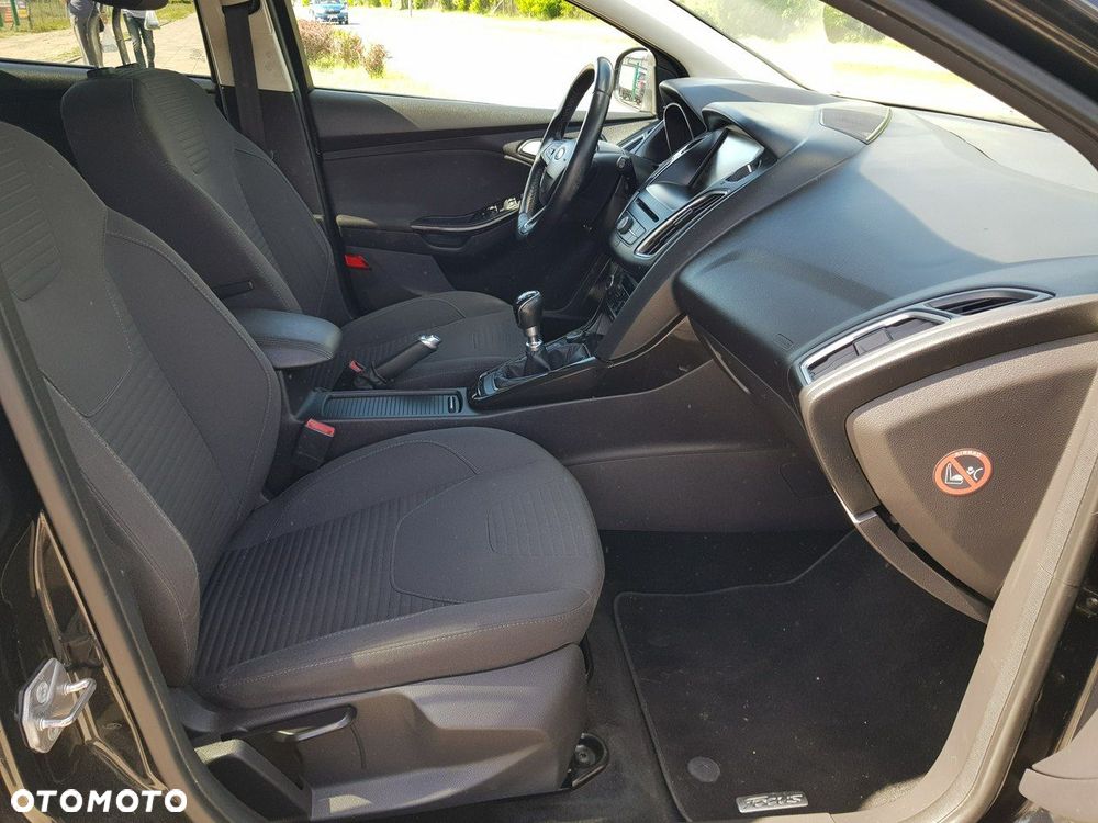 Ford Focus 1.5 EcoBoost STart-Stopp-System TITANIUM - 17