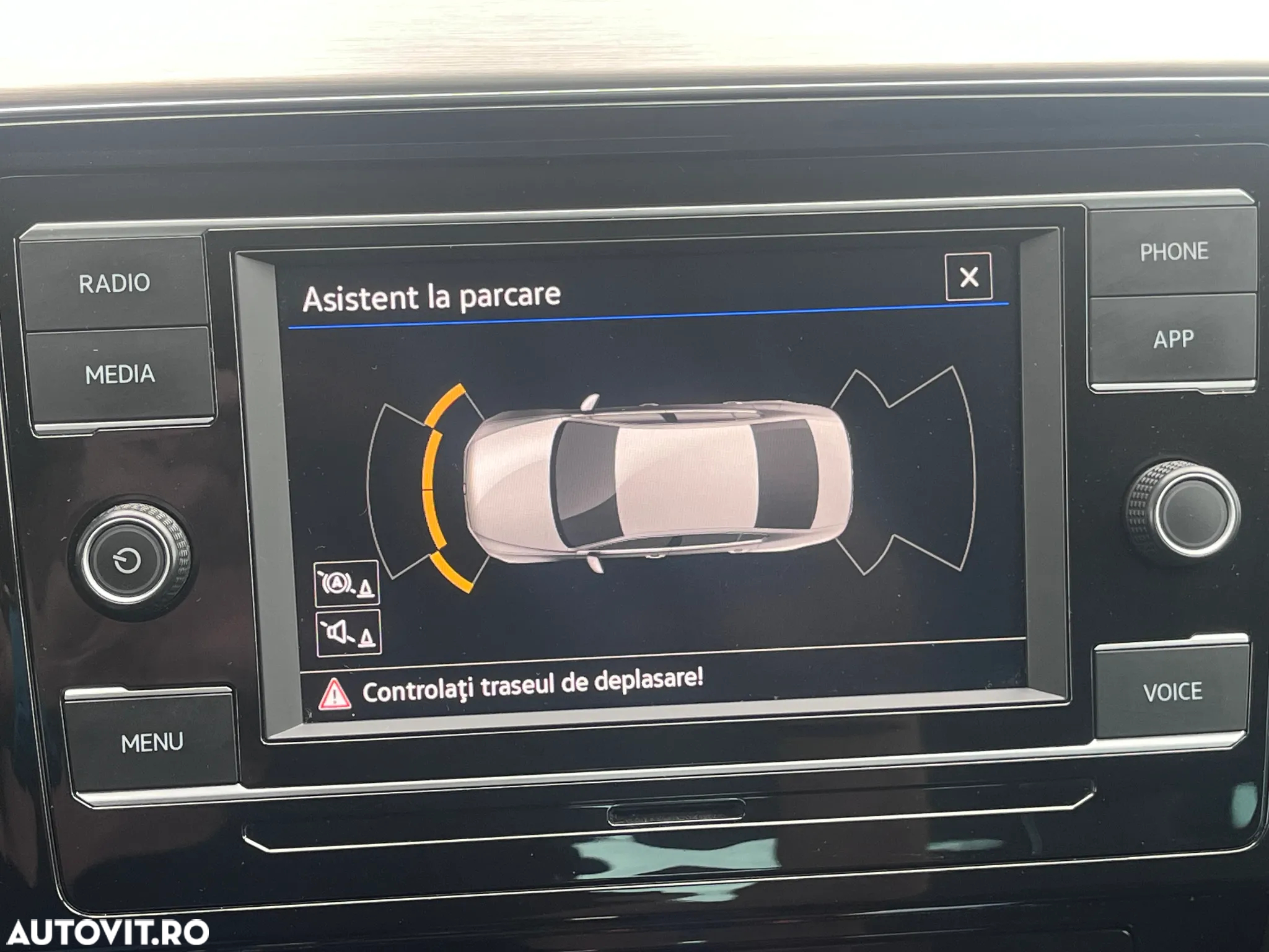 Volkswagen Passat 2.0 TDI DSG Highline - 16