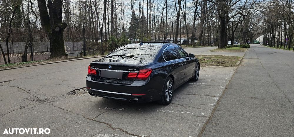 BMW Seria 7 740d xDrive Edition Exclusive - 3