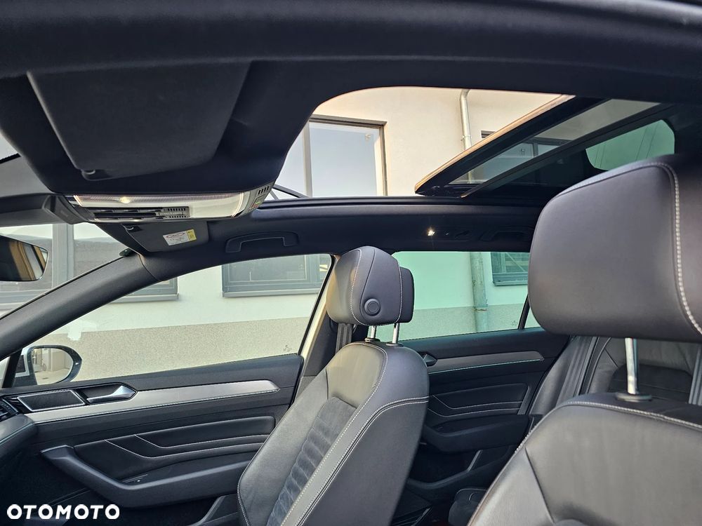 Volkswagen Passat 2.0 TDI SCR DSG Elegance - 19