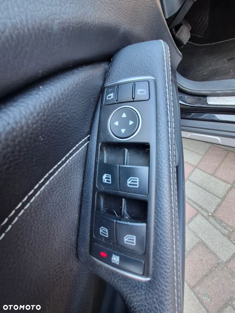 Mercedes-Benz GLA 250 7G-DCT - 10