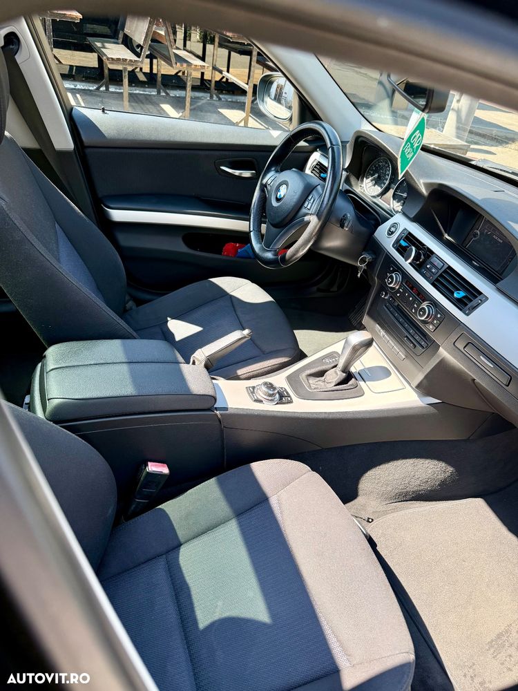 BMW Seria 3 318i Aut. - 6