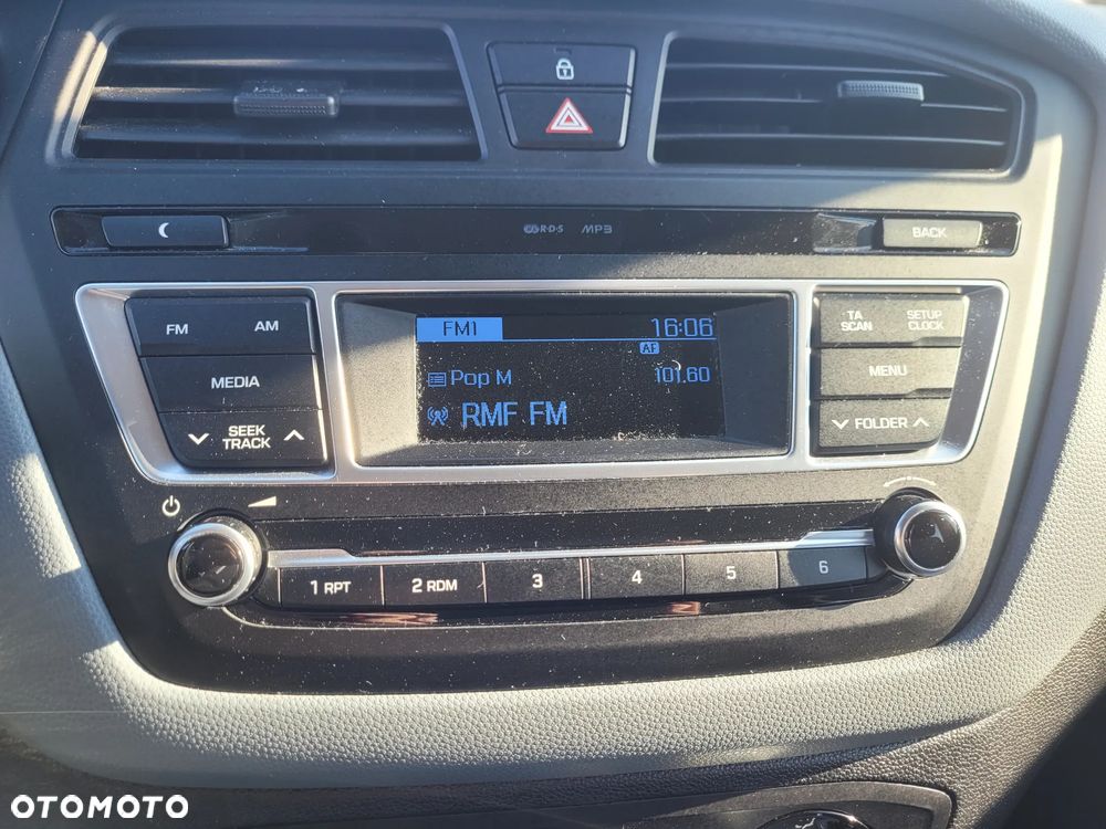 Hyundai i20 blue 1.2 Classic - 27