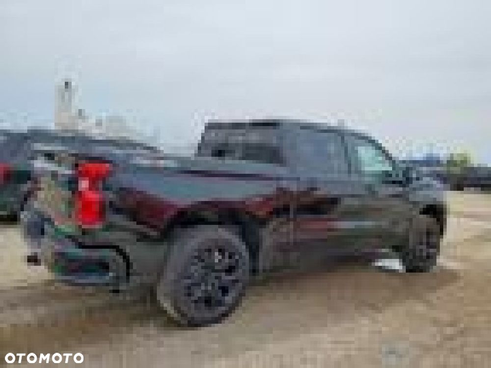 Chevrolet Silverado - 4