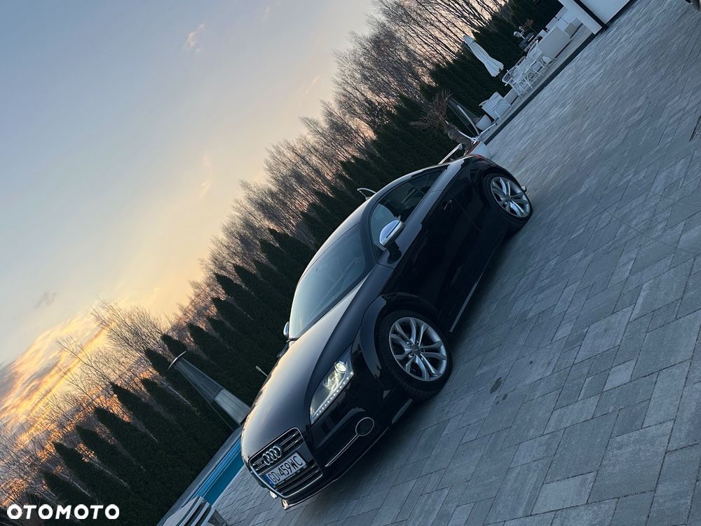 Audi TT S Coupé - 22