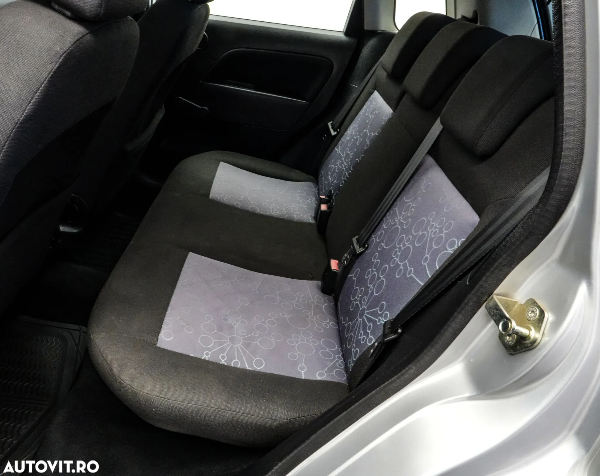 Ford Fiesta 1.4 TDCi Comfort - 16