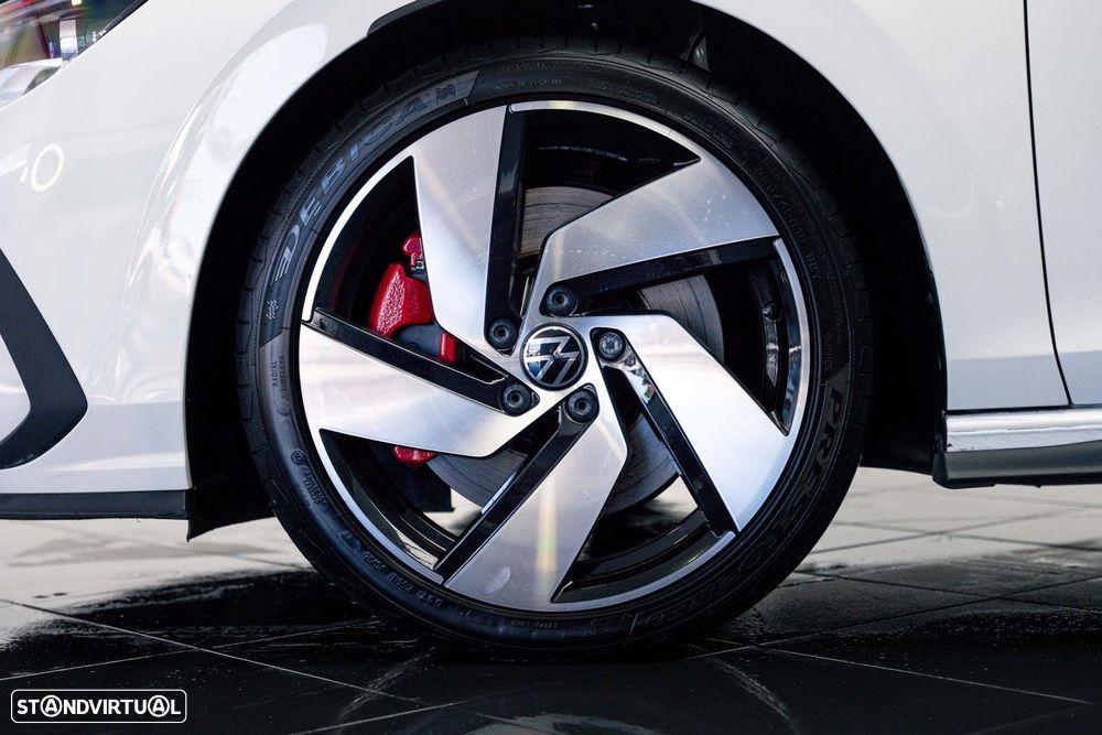 VW Golf 2.0 TSI GTI DSG - 20