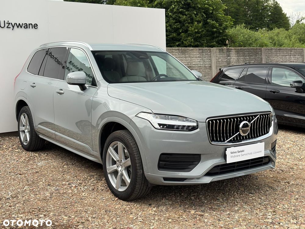 Volvo XC 90 - 9