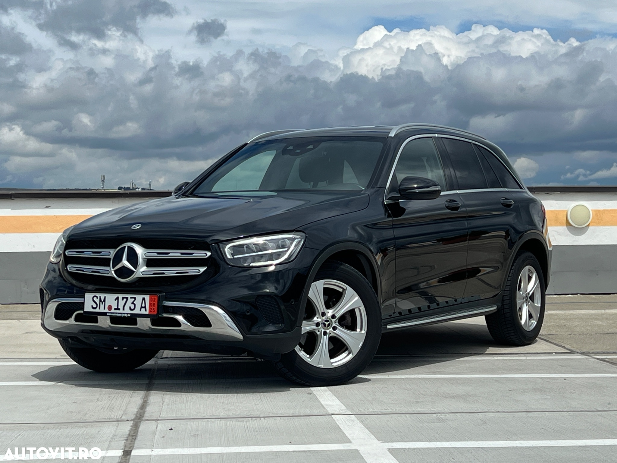 Mercedes-Benz GLC 220 d 4Matic 9G-TRONIC AMG Line - 2