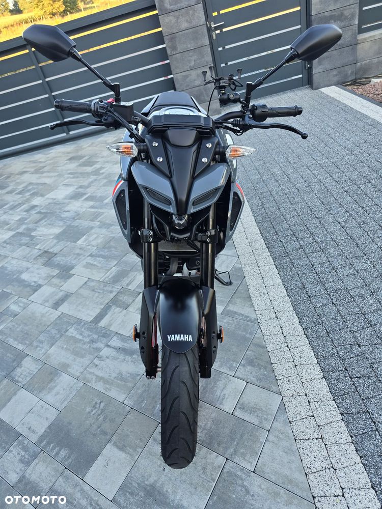Yamaha MT - 22