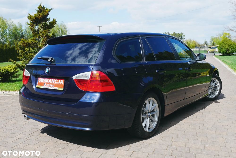 BMW Seria 3 318d - 12
