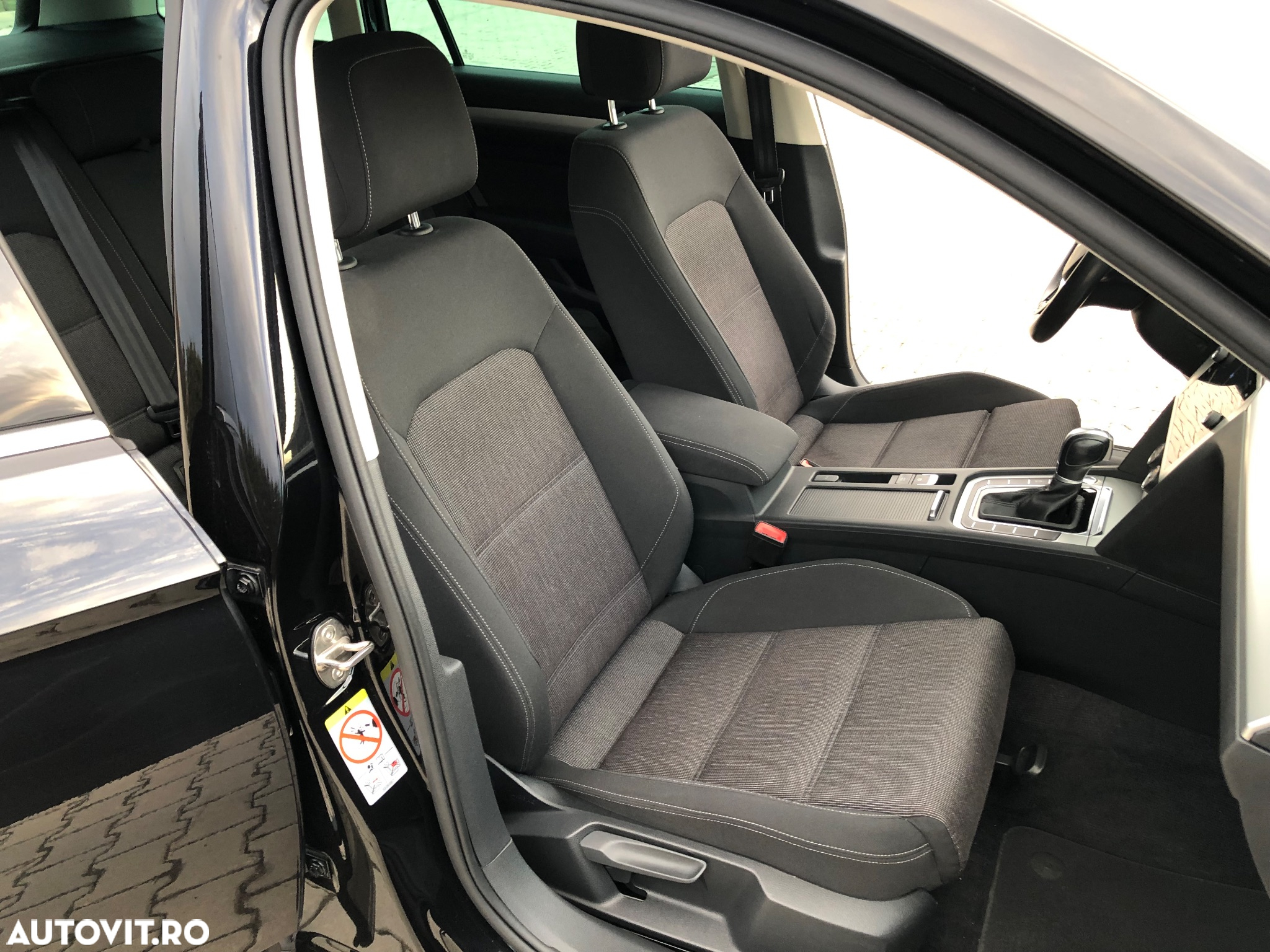 Volkswagen Passat Variant 1.6 TDI SCR DSG Business - 8