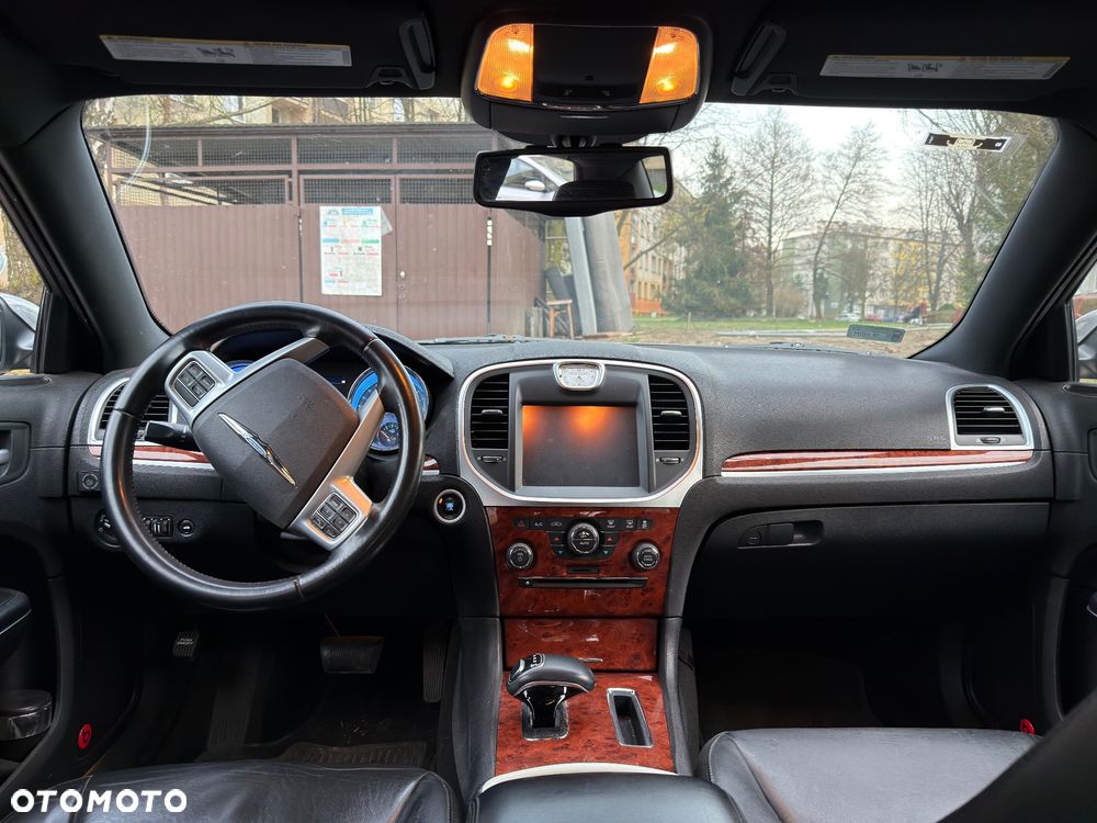 Chrysler 300C 3.5 V6 AWD - 12