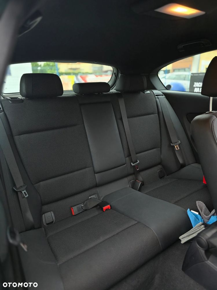 BMW Seria 1 - 12