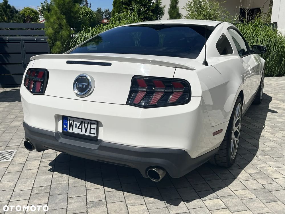 Ford Mustang 5.0 V8 GT - 10