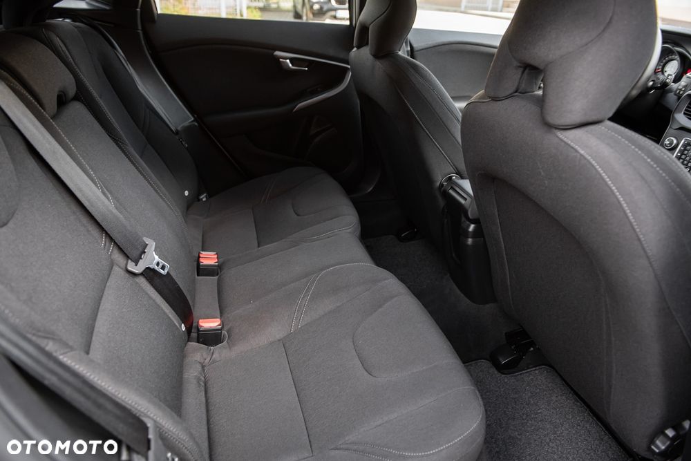 Volvo V40 D2 Kinetic - 29