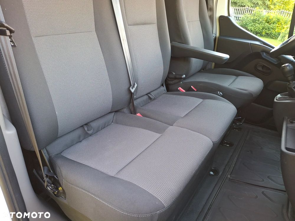 Renault Master 2.3 D 136 KM Salon PL - 24