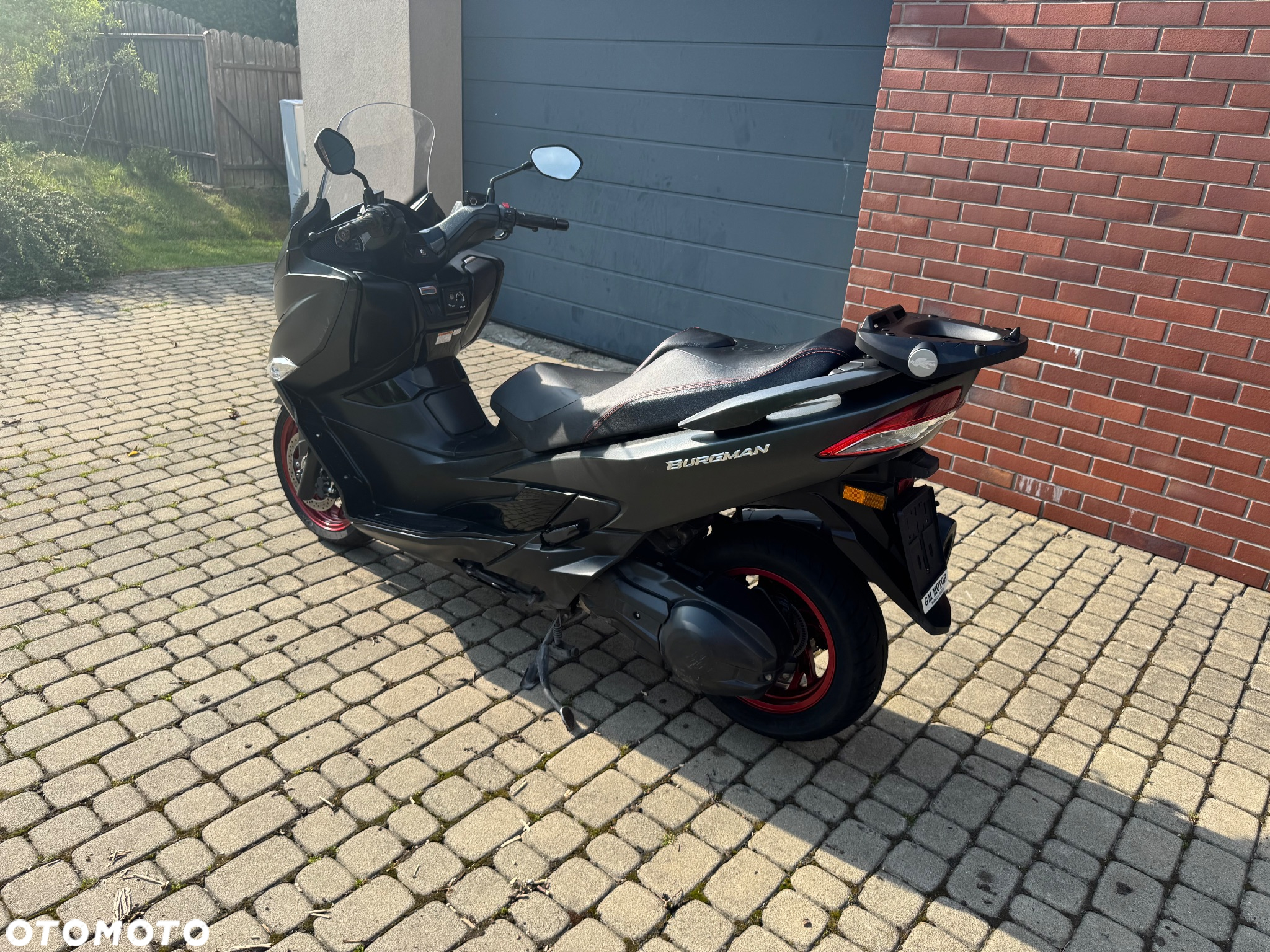 Suzuki Burgman - 15