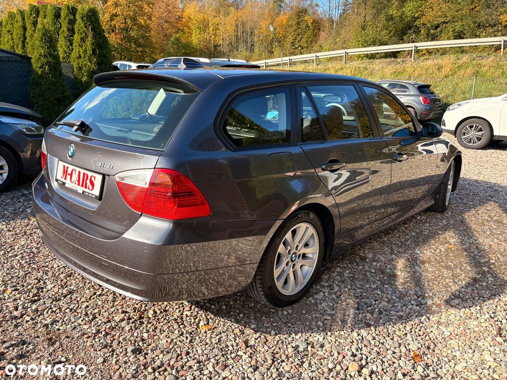 BMW Seria 3 318i - 9
