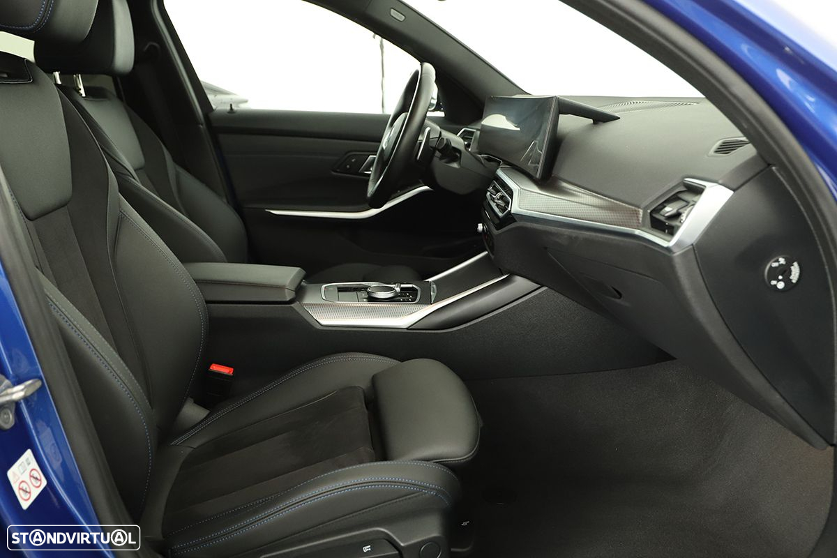 BMW 320 d Touring Pack Desportivo M Auto - 22