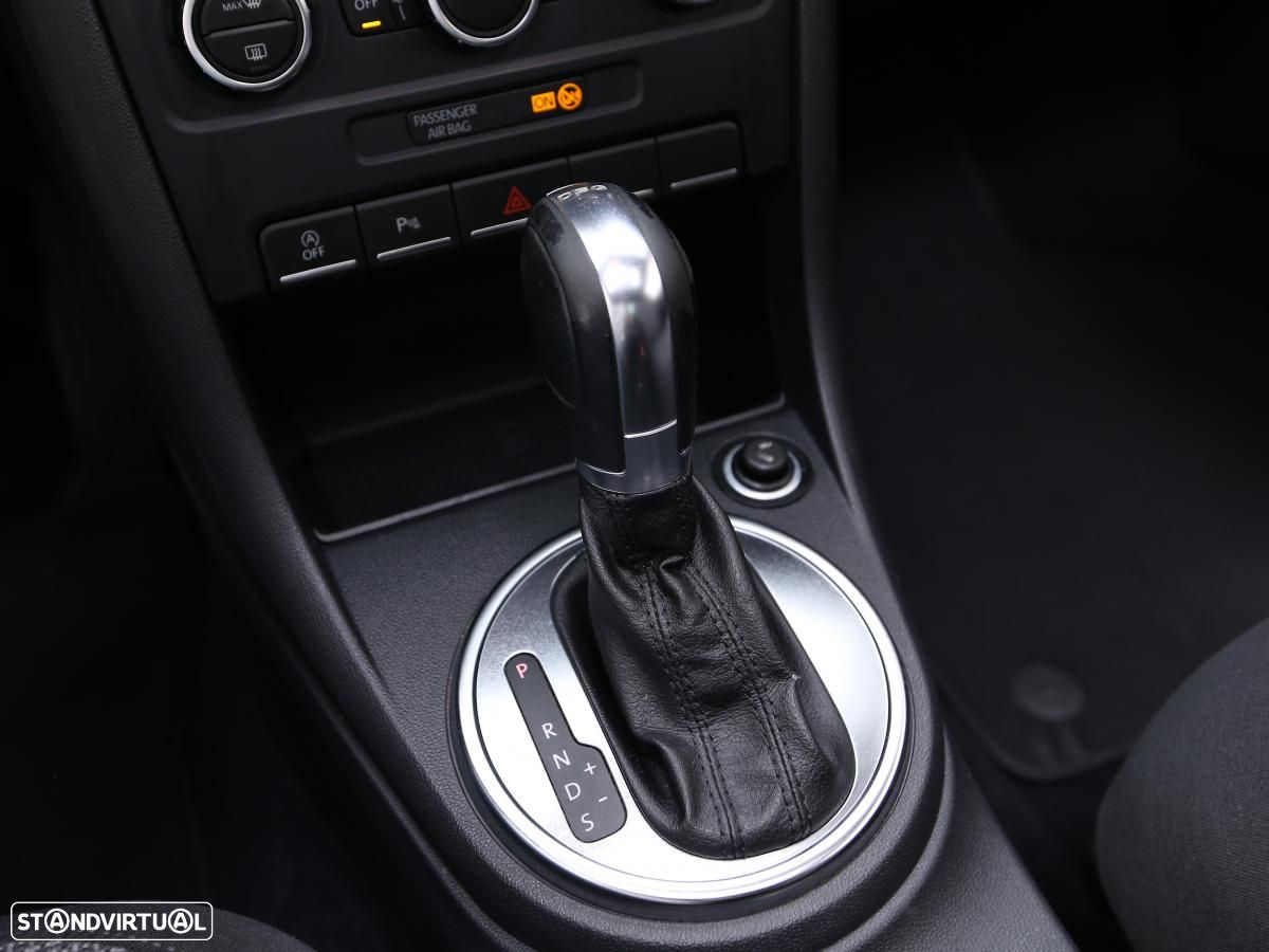 VW New Beetle - 21