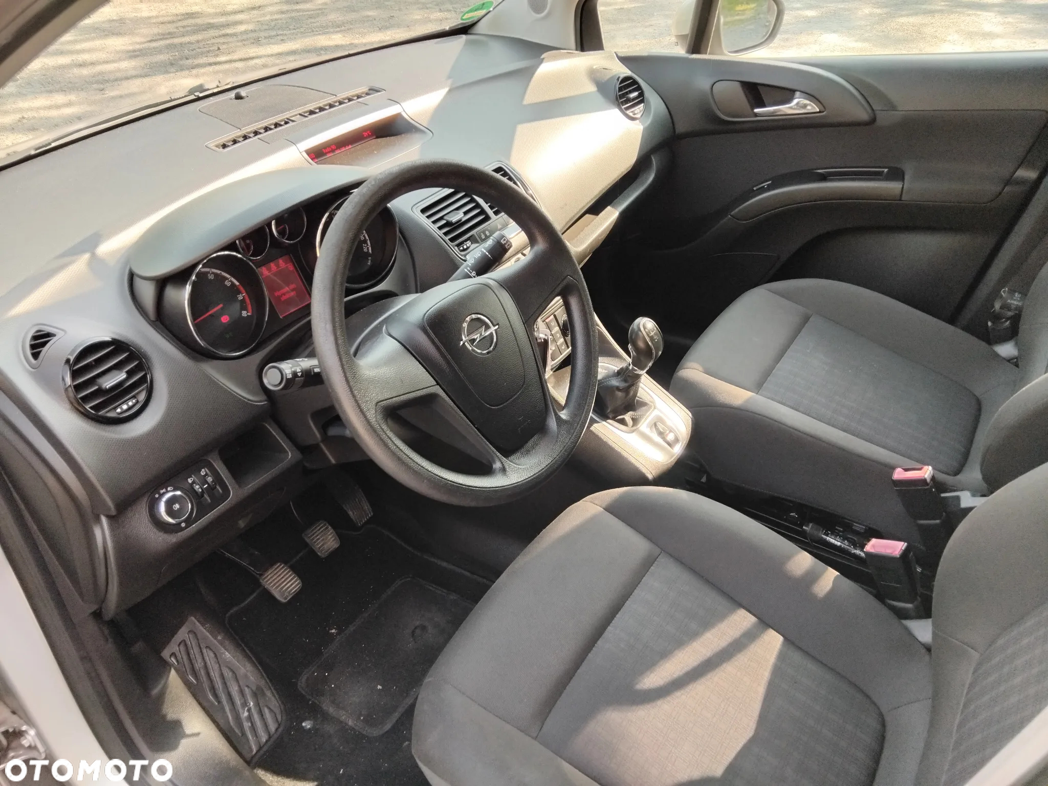 Opel Meriva - 24