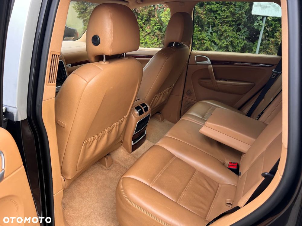 Porsche Cayenne - 15