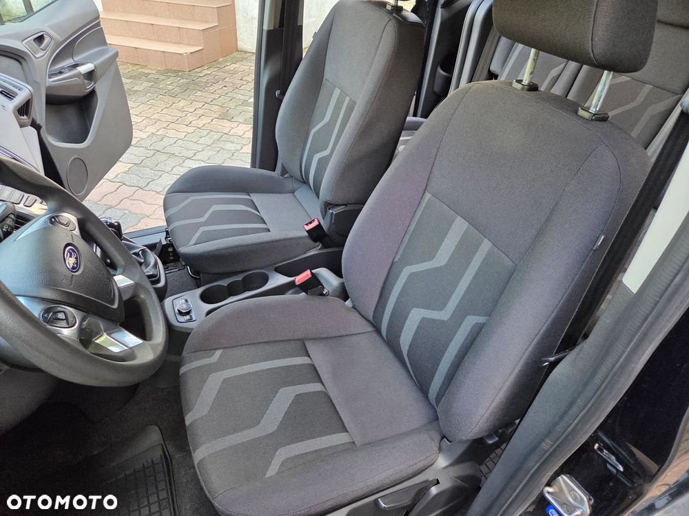 Ford Tourneo Connect - 15