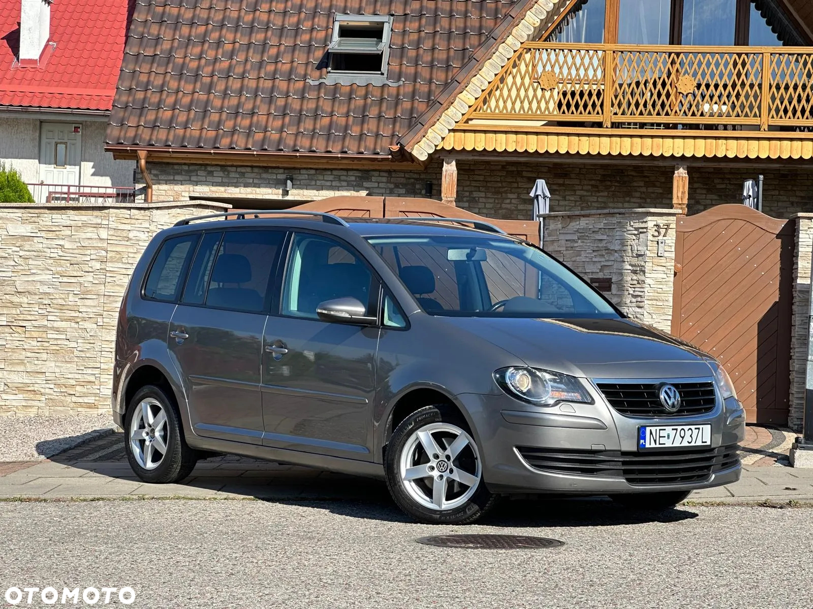 Volkswagen Touran - 2
