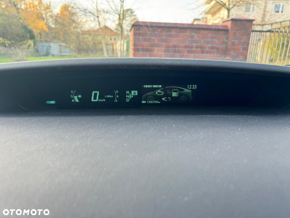 Toyota Prius (Hybrid) Comfort - 15