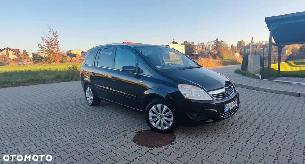 Opel Zafira 1.6 Cosmo - 1