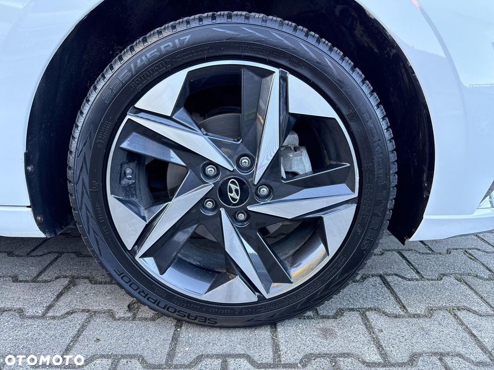 Hyundai Elantra 1.6 Executive - 27