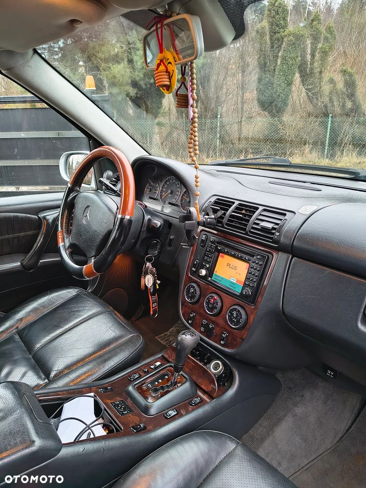Mercedes-Benz ML - 8
