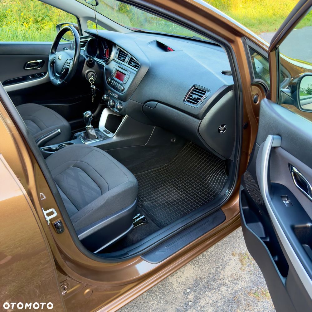 Kia Ceed 1.4 CVVT ISG Dream-Team Edition - 18