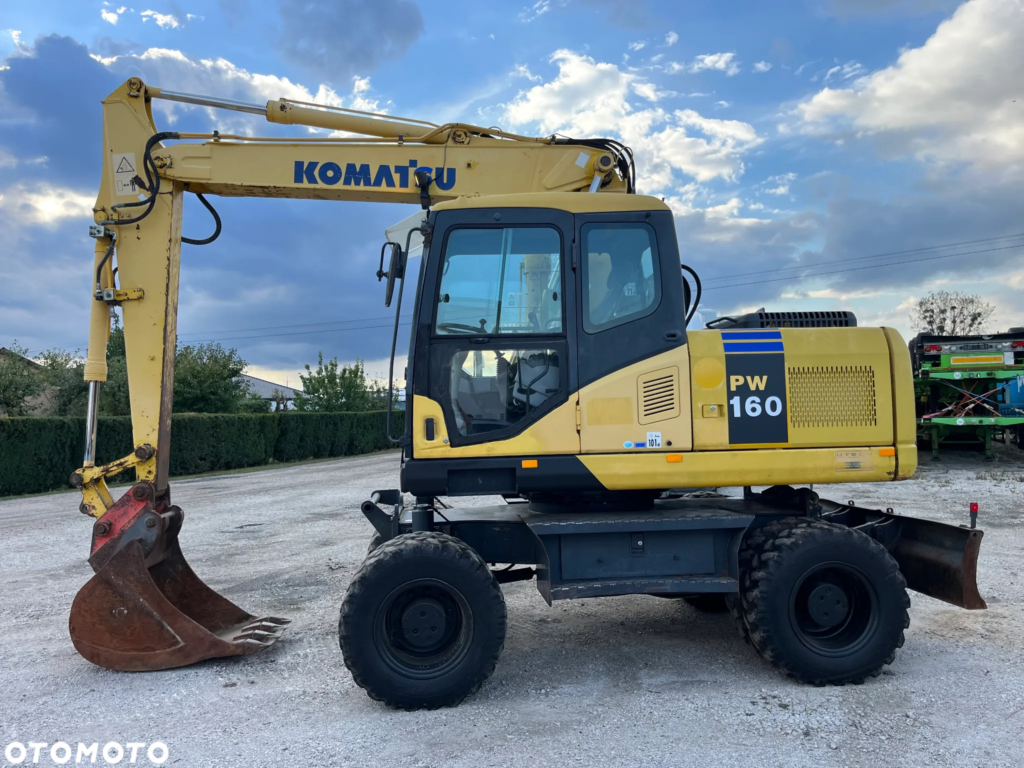 New Holland - 2
