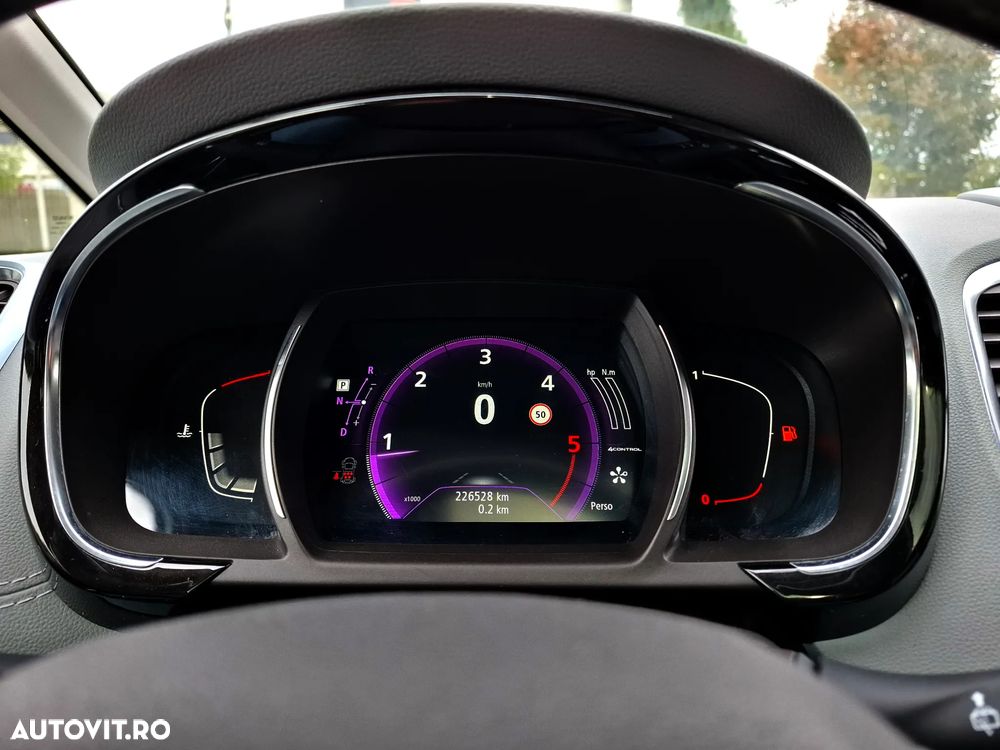 Renault Espace - 32