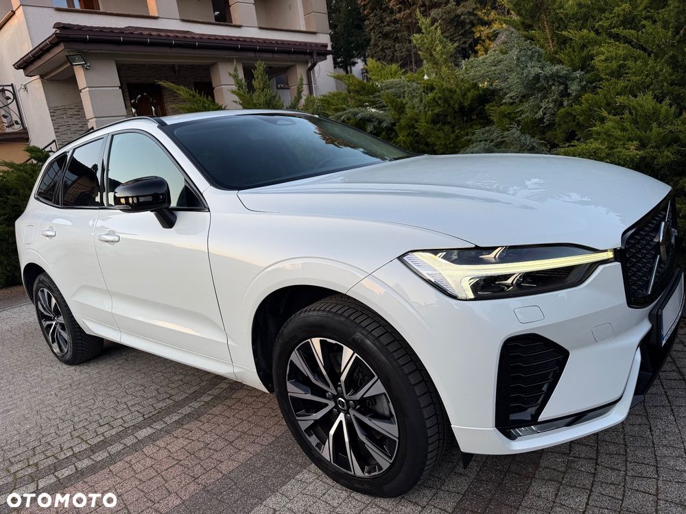Volvo XC 60 B4 D Plus Dark - 21