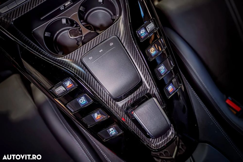 Mercedes-Benz AMG GT - 18